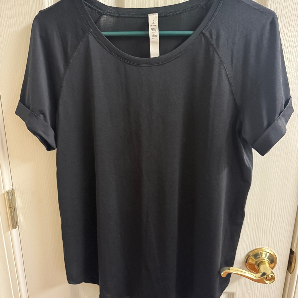 Lululemon short sleeve top
